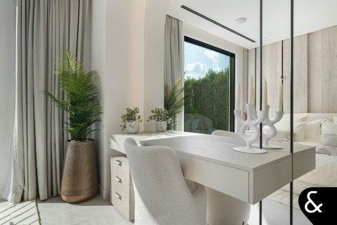 Villa in Jumeirah Islands, Dubai 4 bedrooms, 534 sq.m. № 74494 - photo 24