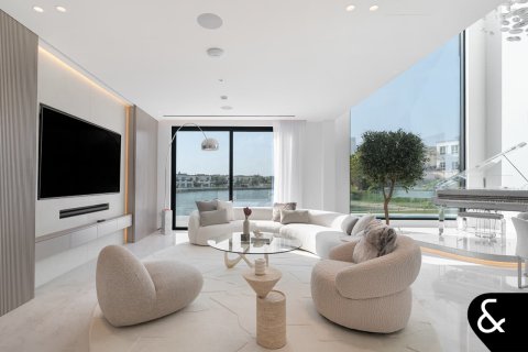 Villa in Jumeirah Islands, Dubai 4 bedrooms, 534 sq.m. № 74494 - photo 5