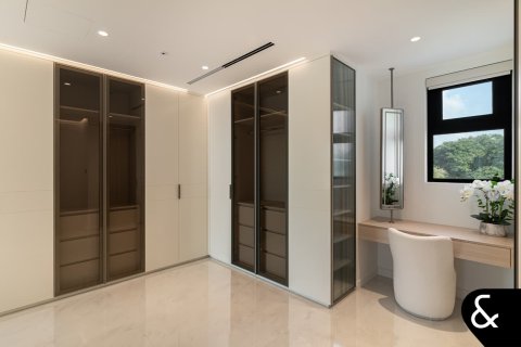 Villa in Jumeirah Islands, Dubai 4 bedrooms, 534 sq.m. № 74494 - photo 26