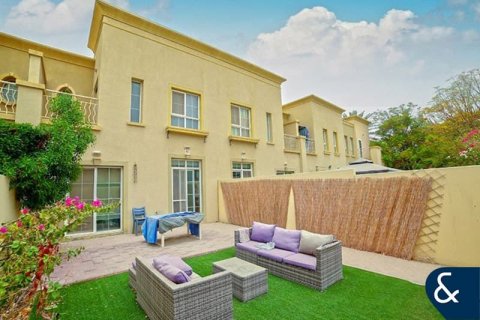 Купить виллу в The Springs, Дубай: 2 спальни, 157м², № 74493 - фото 3