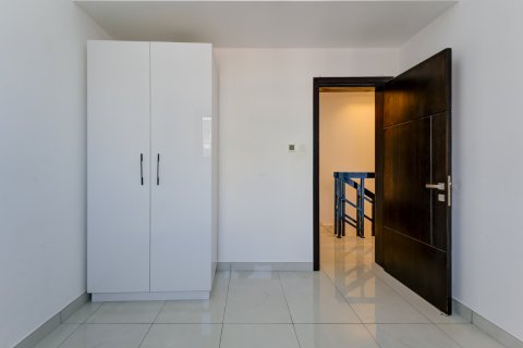 Apartment in Dubai 3 bedrooms, 219 sq.m. № 101253 - photo 14