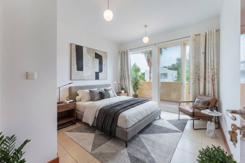 Villa in Dubai 3 bedrooms, 294 sq.m. № 101254 - photo 8