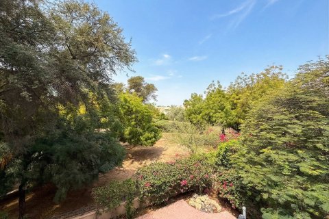 Villa in Dubai 3 bedrooms, 294 sq.m. № 101254 - photo 2