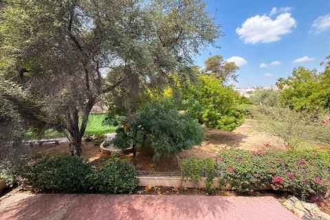 Villa in Dubai 3 bedrooms, 294 sq.m. № 101254 - photo 28