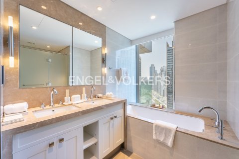 Apartment in Downtown Dubai (Downtown Burj Dubai), Dubai 2 bedrooms, 160 sq.m. № 101252 - photo 6