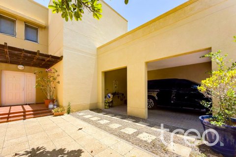 Villa in Meadows 8, Meadows, Dubai 5 bedrooms, 604.98 sq.m. № 136254 - photo 5