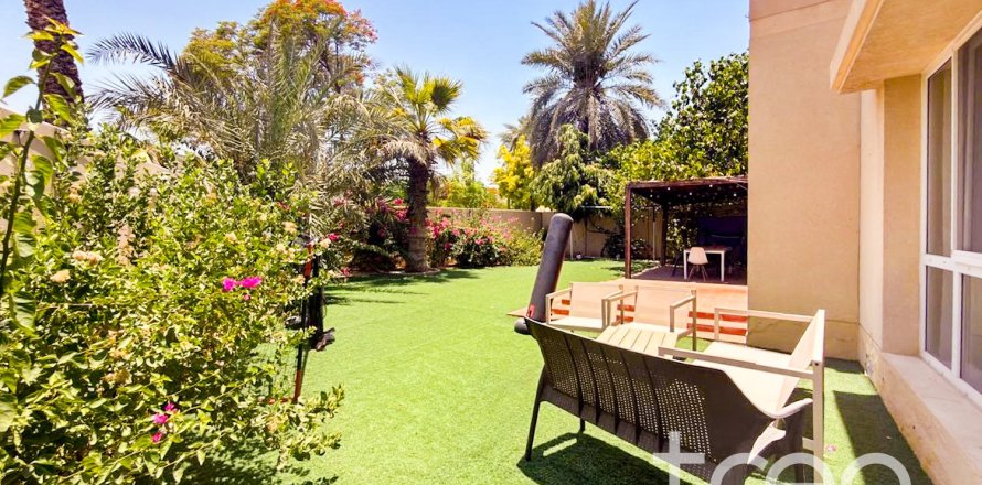 Villa in Meadows 8, Meadows, Dubai 5 bedrooms, 604.98 sq.m. № 136254