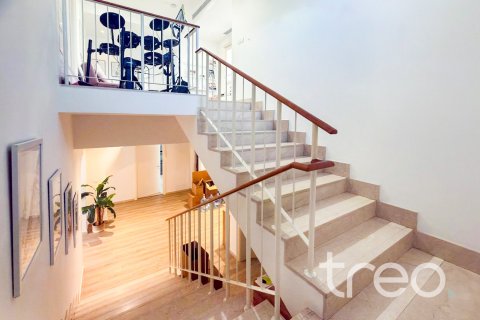 Villa in Meadows 8, Meadows, Dubai 5 bedrooms, 604.98 sq.m. № 136254 - photo 7