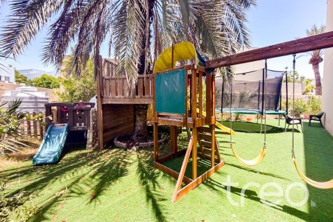 Villa in Meadows 8, Meadows, Dubai 5 bedrooms, 604.98 sq.m. № 136254 - photo 10