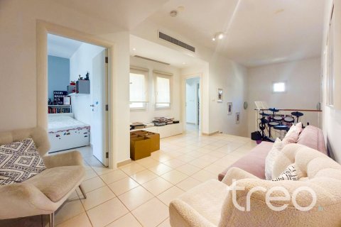 Villa in Meadows 8, Meadows, Dubai 5 bedrooms, 604.98 sq.m. № 136254 - photo 4