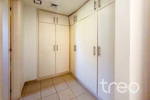 Villa in Meadows 8, Meadows, Dubai 5 bedrooms, 604.98 sq.m. № 136254 - photo 2