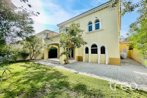 Villa in Legacy, Jumeirah Park, Dubai 3 bedrooms, 327.67 sq.m. № 136249