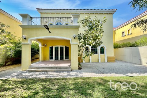 Villa in Legacy, Jumeirah Park, Dubai 3 bedrooms, 327.67 sq.m. № 136249 - photo 12