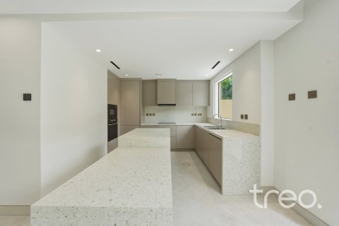 Villa in The Springs, Dubai 2 bedrooms, 153.01 sq.m. № 136247 - photo 12