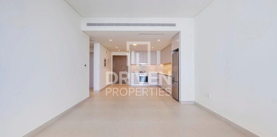 Apartamento en EMAAR Beachfront, Dubai Harbour, Dubai, 1 dormitorio, 73.11 m², № 125360