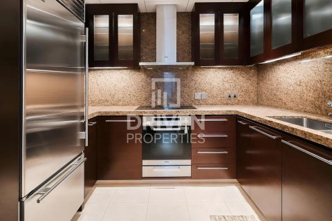 Apartment in Downtown Dubai (Downtown Burj Dubai), Dubai 1 bedroom, 128.02 sq.m. № 125361 - photo 5