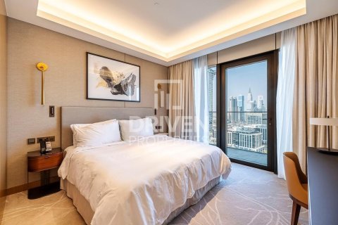 Apartment in The Address Residences Dubai Opera, Downtown Dubai (Downtown Burj Dubai), Dubai 3 bedrooms, 165.46 sq.m. № 125371 - photo 10