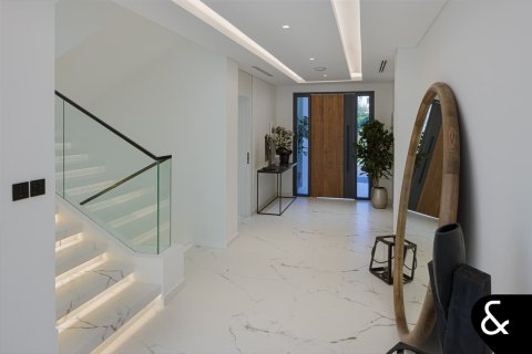 Villa in Jumeirah Golf Estates, Dubai 5 bedrooms, 668 sq.m. № 75792 - photo 6