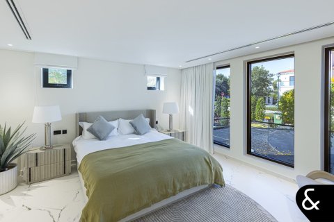 Villa in Jumeirah Golf Estates, Dubai 5 bedrooms, 668 sq.m. № 75792 - photo 15