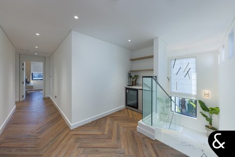 Villa in Jumeirah Golf Estates, Dubai 5 bedrooms, 668 sq.m. № 75792 - photo 12