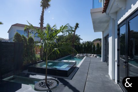 Villa in Jumeirah Golf Estates, Dubai 5 bedrooms, 668 sq.m. № 75792 - photo 5