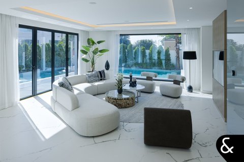 Villa in Jumeirah Golf Estates, Dubai 5 bedrooms, 668 sq.m. № 75792 - photo 7