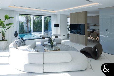 Villa in Jumeirah Golf Estates, Dubai 5 bedrooms, 668 sq.m. № 75792 - photo 8