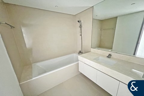 Apartment in Downtown Dubai (Downtown Burj Dubai), Dubai 2 bedrooms, 109 sq.m. № 75719 - photo 12