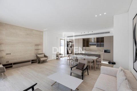 Купить таунхаус в Meydan, Дубай: 3 спальни, 289м², № 18982 - фото 1