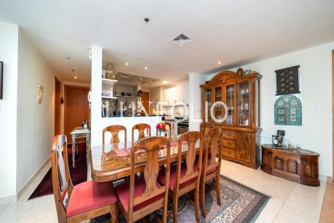 Apartment in The Waves, Dubai Marina, Dubai 3 bedrooms, 171 sq.m. № 45951 - photo 8