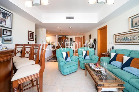 Apartment in The Waves, Dubai Marina, Dubai 3 bedrooms, 171 sq.m. № 45951 - photo 5