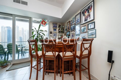 Apartment in The Waves, Dubai Marina, Dubai 3 bedrooms, 171 sq.m. № 45951 - photo 6