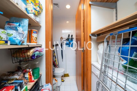 Apartment in The Waves, Dubai Marina, Dubai 3 bedrooms, 171 sq.m. № 45951 - photo 27