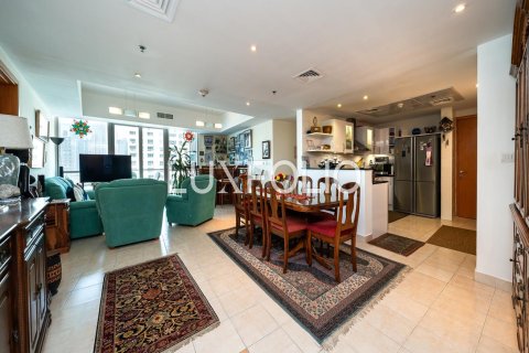 Apartment in The Waves, Dubai Marina, Dubai 3 bedrooms, 171 sq.m. № 45951 - photo 3