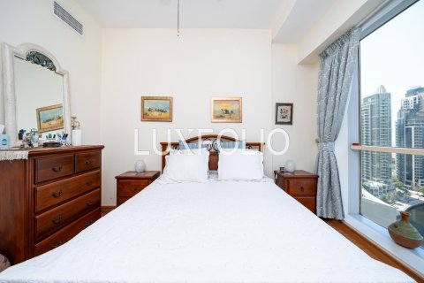 Apartment in The Waves, Dubai Marina, Dubai 3 bedrooms, 171 sq.m. № 45951 - photo 15