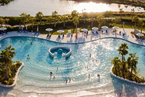 Купить квартиру в Дубае: 2 спальни, 124.9м², № 64031 - фото 3