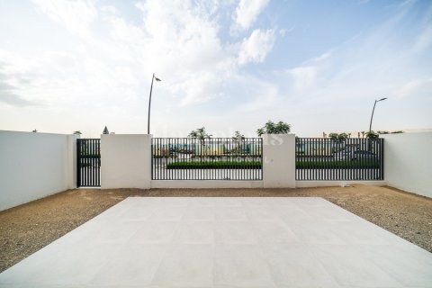 Townhouse in Sweden, The World Islands, Dubai 4 bedrooms, 257.43421300 sq.m. № 64016 - photo 11