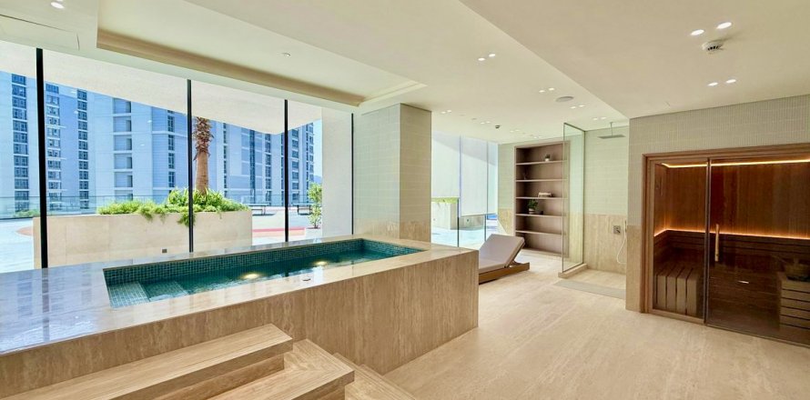 Apartment in Dubai 1 bedroom, 73.6 sq.m. № 64033