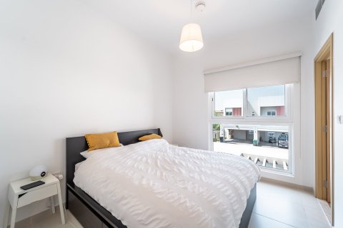 Купить виллу в Дубае: 3 спальни, 161м², № 97193 - фото 11