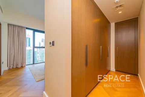 Купить квартиру в Даунтаун Дубай (Даунтаун Бурдж Дубай), Дубай: 3 спальни, 140м², № 71141 - фото 11