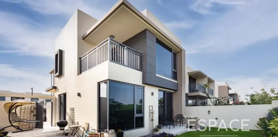 Таунхаус в Дубай Хилс Эстейт, Дубай, 4 спальни, 230м², № 71145