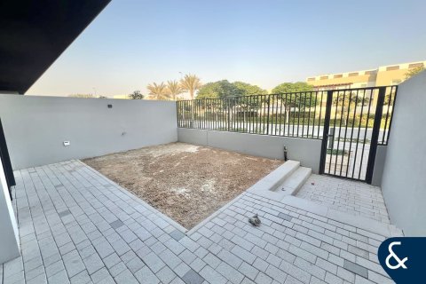 Villa en Mudon, Dubai, 3 dormitorios, 206 m², № 78754 - foto 2