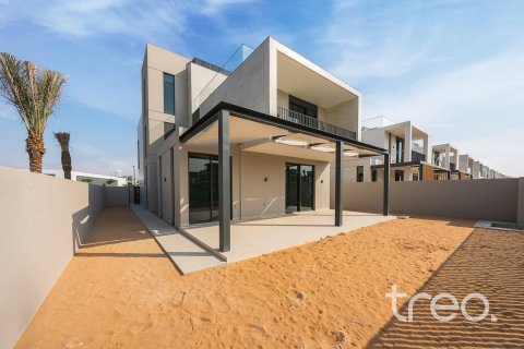 Villa in Arabian Ranches 3, Dubai 4 bedrooms, 430.61 sq.m. № 136309 - photo 4
