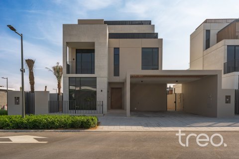 Villa in Arabian Ranches 3, Dubai 4 bedrooms, 430.61 sq.m. № 136309 - photo 2