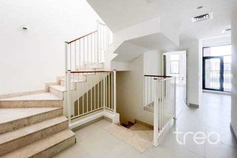 Villa in Dubai South (Dubai World Central), Dubai 4 bedrooms, 306.39 sq.m. № 136296 - photo 21