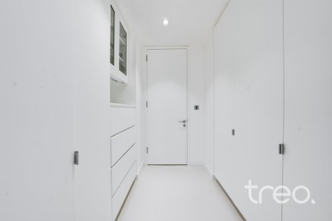 Apartment in Burj Khalifa, Dubai 2 bedrooms, 143.63 sq.m. № 136302 - photo 11