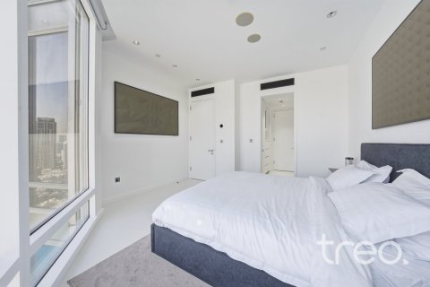 Apartment in Burj Khalifa, Dubai 2 bedrooms, 143.63 sq.m. № 136302 - photo 4