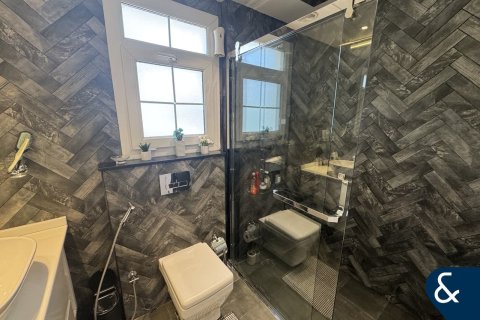 Villa in Arabian Ranches, Dubai 4 bedrooms, 297 sq.m. № 79211 - photo 15