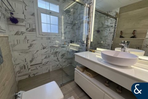 Villa in Arabian Ranches, Dubai 4 bedrooms, 297 sq.m. № 79211 - photo 11