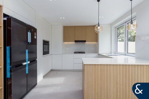 Снять в аренду виллу в Springs 8, The Springs, Дубай: 3 спальни, 157м², № 79197 - фото 4